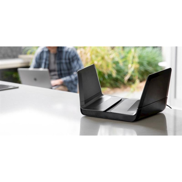 Купити Маршрутизатор Netgear Nighthawk AX12 (RAX120-100EUS)