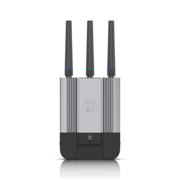 Купить Бездротовий маршрутизатор Ubiquiti Mobile Router Industrial (UMR-industrial)