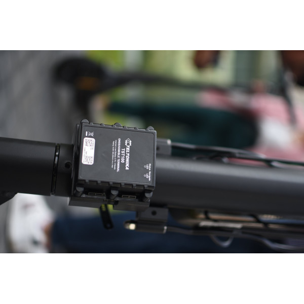 Купити Персональний GPS трекер Teltonika KICK E-SCOOTER TRACKER EASY TST100 (TST100TSTAA0)